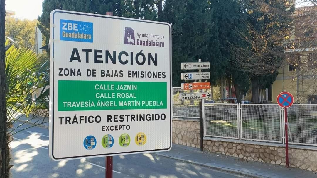 Apartamento Turistico Dct. Creus Γουαδαλαχάρα Εξωτερικό φωτογραφία